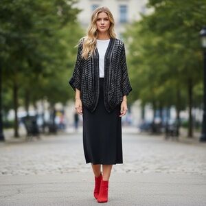 🌻 Joan Vass Studio Black & Cream Chunky Open Knit Wool Blend Cocoon Sweater S